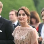 Meanwhile, Prince William’s alleged affair with Rose Hanbury has been the subject of late-night treatment ➤ haberion.com