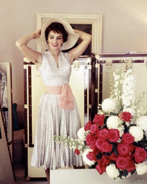 Sophia Loren’in Koltuk Altlarını Neden Tıraş Etmediğini Sonunda Anladık