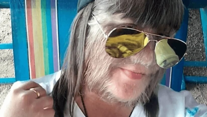 “Dünyanın En Tüylü Kızı” yeni görünümünü sergiledi. Saçlarını tamamen uzattı ve sevgi dolu bir ilişki yaşıyor ➤ haberion.com