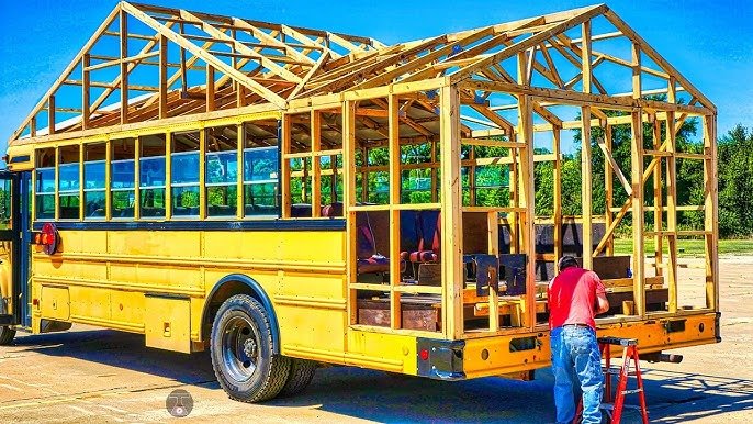 No one believed in her idea until they saw the result: an old school bus transformed into a dream home ➤ haberion.com