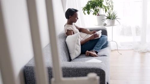 Que devient une femme dans 5 ans si elle reste célibataire ? Personne n’en parle…