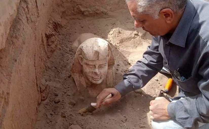 ארכאולוג גילה פסלים עתיקים, אבל בדיקות המעבדה חשפו אמת מדהימה שלא ציפה לה! ➤ haberion.com
