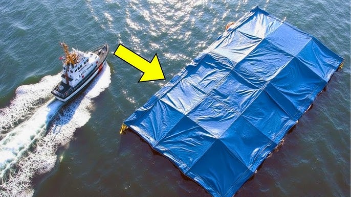 Coast Guard Spots a Large Blue Tarp — They Turn Pale After Looking ➤ Главное.net