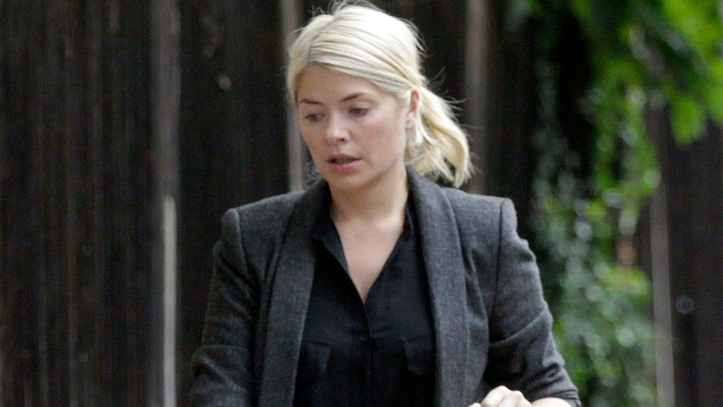 Holly Willoughby fined after moped accident: victim requires hospitalization