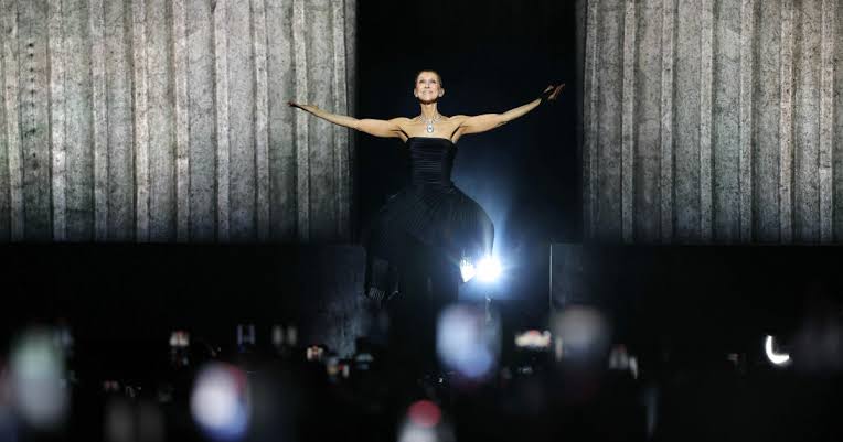 Céline Dion a fost copleșită de emoție pe scenă: a susținut din nou un concert complet după șase ani